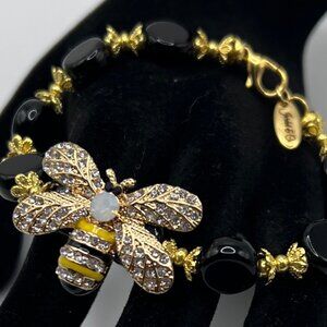 Queen bee bracelet